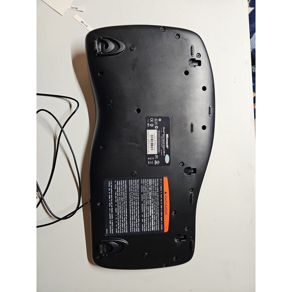 Microsoft Natural Ergonomic Keyboard 4000 v1.0 KU-0462 USB Model 1048 - Picture 5 of 7